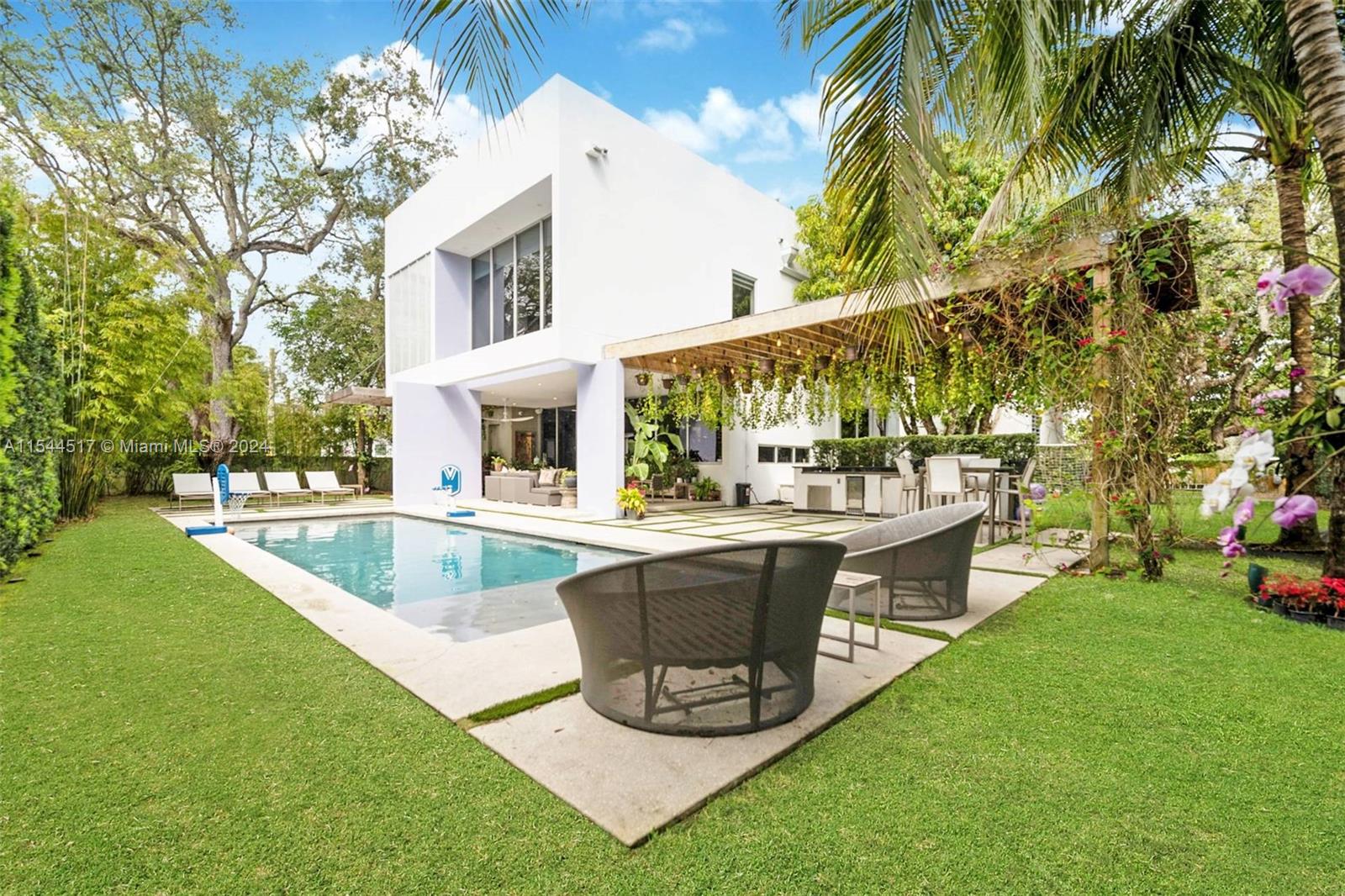 6490 84 Street, Miami, FL, 33143 United States, 4 Bedrooms Bedrooms, ,4 BathroomsBathrooms,Residential,For Sale,84 Street,A11544517