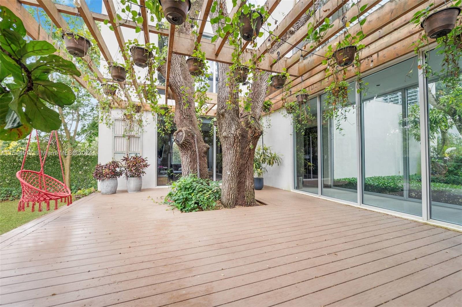 6490 84 Street, Miami, FL, 33143 United States, 4 Bedrooms Bedrooms, ,4 BathroomsBathrooms,Residential,For Sale,84 Street,A11544517