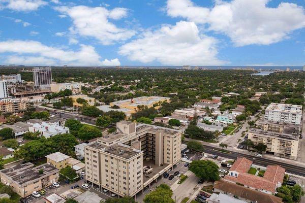1811 Jefferson St 410, Hollywood, Florida 33020, 2 Bedrooms Bedrooms, ,2 BathroomsBathrooms,Residential,For Sale,1811 Jefferson St 410,A11546427