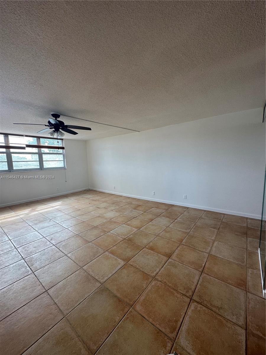 1811 Jefferson St 410, Hollywood, Florida 33020, 2 Bedrooms Bedrooms, ,2 BathroomsBathrooms,Residential,For Sale,1811 Jefferson St 410,A11546427