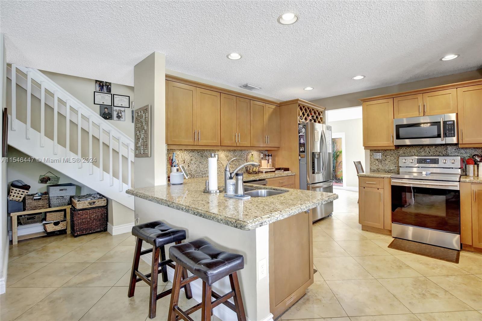 20040 NW 86th Ct, Hialeah, Florida 33015, 4 Bedrooms Bedrooms, ,2 BathroomsBathrooms,Residential,For Sale,20040 NW 86th Ct,A11546447