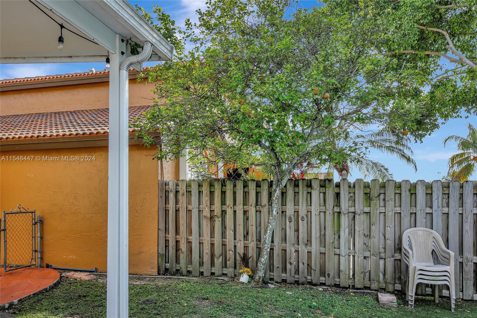 20040 NW 86th Ct, Hialeah, Florida 33015, 4 Bedrooms Bedrooms, ,2 BathroomsBathrooms,Residential,For Sale,20040 NW 86th Ct,A11546447