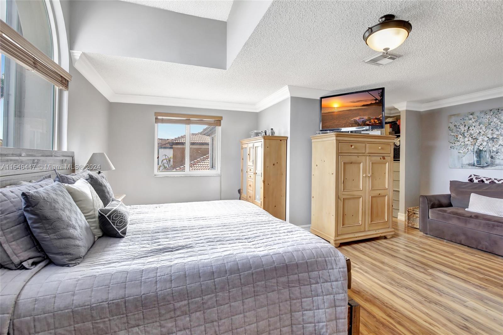 20040 NW 86th Ct, Hialeah, Florida 33015, 4 Bedrooms Bedrooms, ,2 BathroomsBathrooms,Residential,For Sale,20040 NW 86th Ct,A11546447