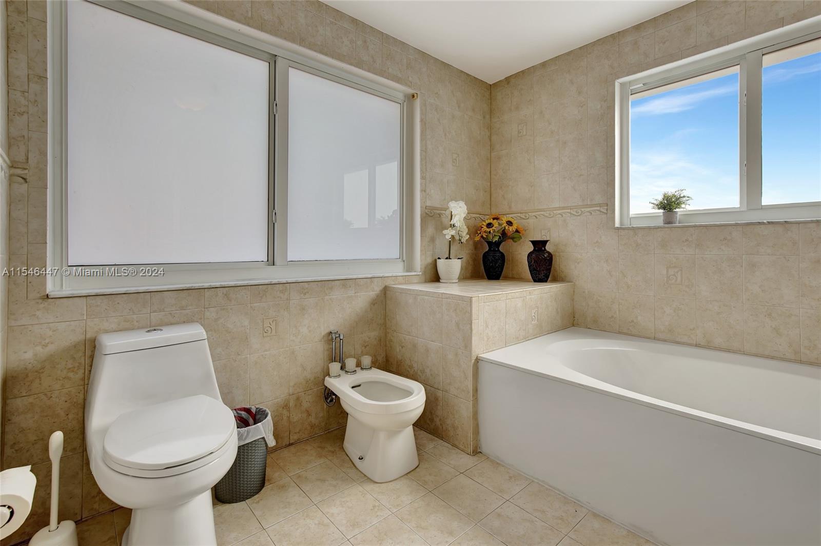 20040 NW 86th Ct, Hialeah, Florida 33015, 4 Bedrooms Bedrooms, ,2 BathroomsBathrooms,Residential,For Sale,20040 NW 86th Ct,A11546447