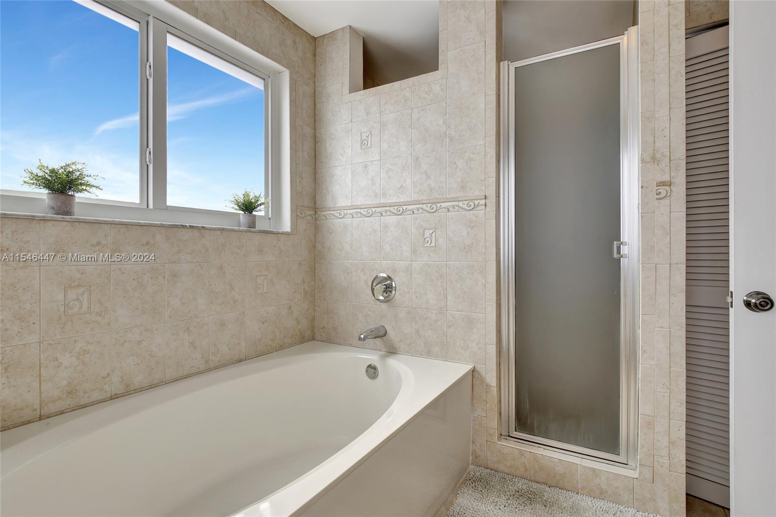 20040 NW 86th Ct, Hialeah, Florida 33015, 4 Bedrooms Bedrooms, ,2 BathroomsBathrooms,Residential,For Sale,20040 NW 86th Ct,A11546447