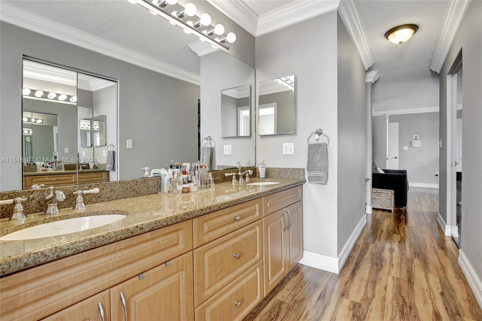 20040 NW 86th Ct, Hialeah, Florida 33015, 4 Bedrooms Bedrooms, ,2 BathroomsBathrooms,Residential,For Sale,20040 NW 86th Ct,A11546447