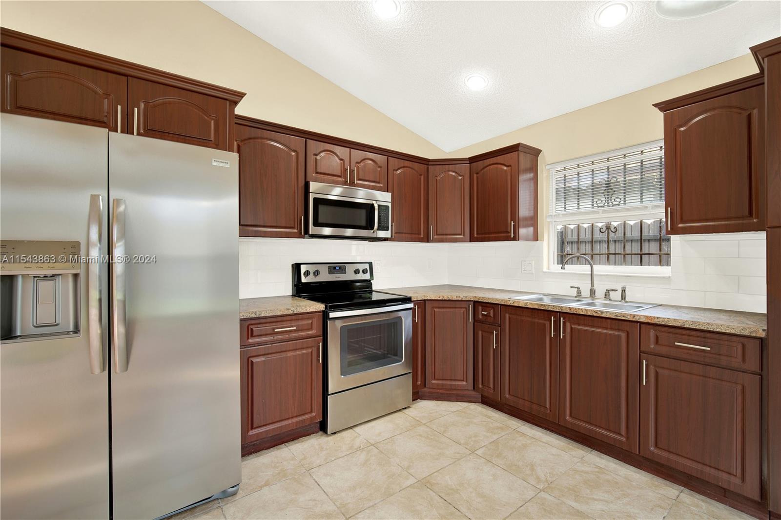 759 SW 7th Ter, Florida City, Florida 33034, 4 Bedrooms Bedrooms, ,2 BathroomsBathrooms,Residential,For Sale,759 SW 7th Ter,A11543863