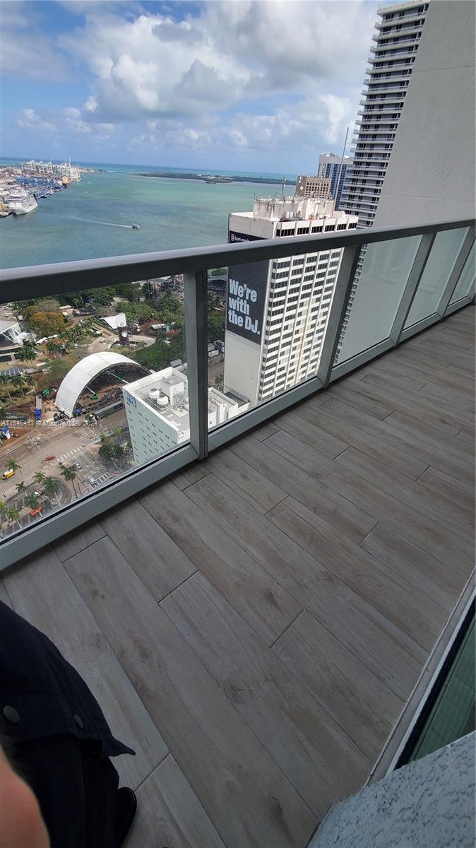 253 NE 2nd St 3707, Miami, Florida 33132, ,1 BathroomBathrooms,Residentiallease,For Rent,253 NE 2nd St 3707,A11546453