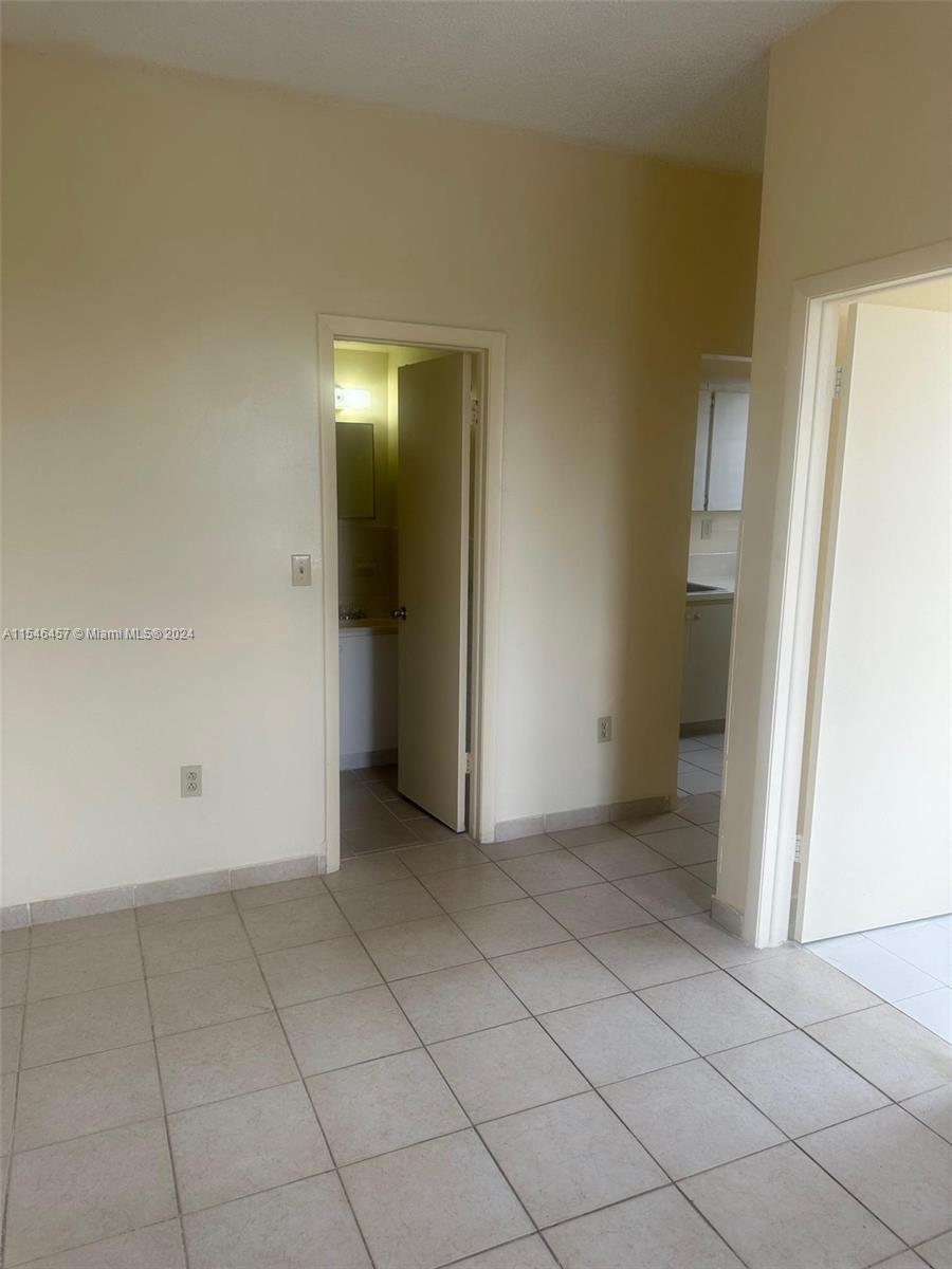 2961 SW 5th St 23, Miami, Florida 33135, 1 Bedroom Bedrooms, ,1 BathroomBathrooms,Residentiallease,For Rent,2961 SW 5th St 23,A11546457