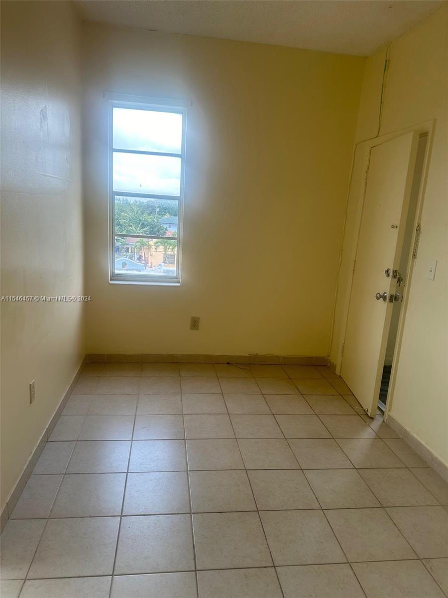 2961 SW 5th St 23, Miami, Florida 33135, 1 Bedroom Bedrooms, ,1 BathroomBathrooms,Residentiallease,For Rent,2961 SW 5th St 23,A11546457