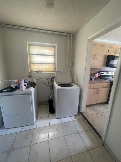 3253 Pierce St, Hollywood, Florida 33021, 3 Bedrooms Bedrooms, ,2 BathroomsBathrooms,Residential,For Sale,3253 Pierce St,A11545670