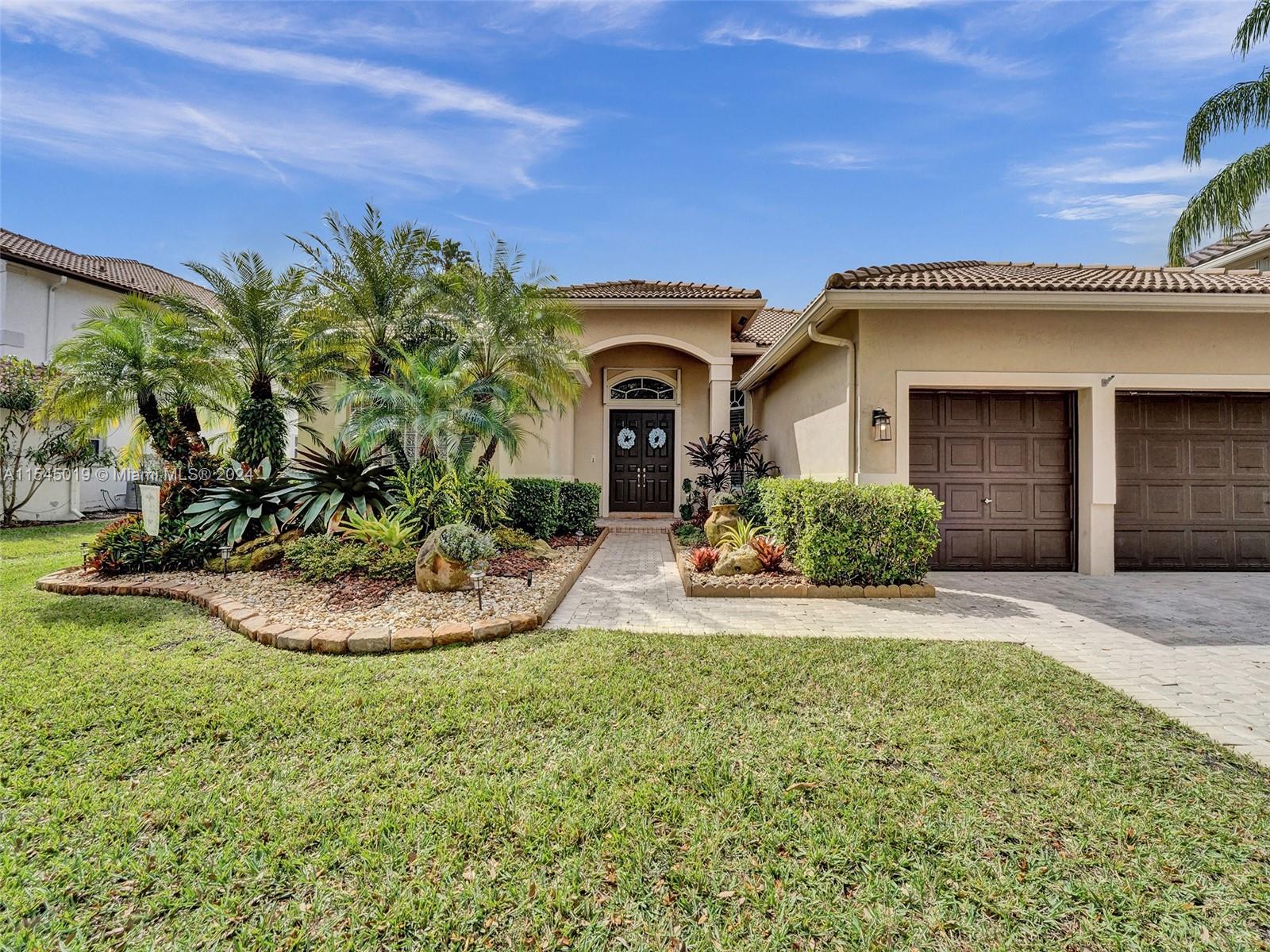 4040  Sanderling Ln  For Sale A11545019, FL