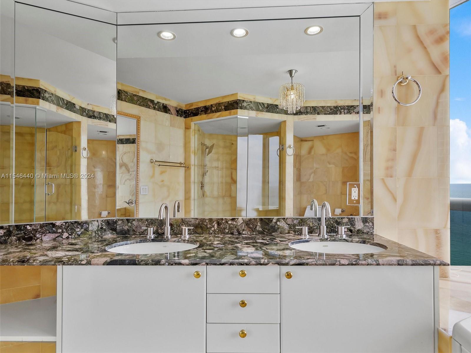 17555 Collins Ave, Sunny Isles Beach, FL, 33160 United States, 3 Bedrooms Bedrooms, ,3 BathroomsBathrooms,Residential,For Sale,Collins Ave,A11546440