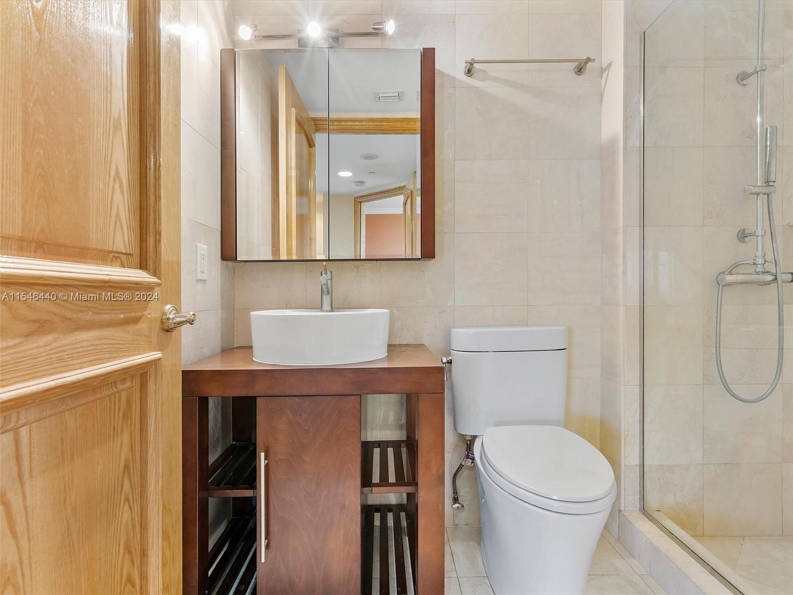 17555 Collins Ave, Sunny Isles Beach, FL, 33160 United States, 3 Bedrooms Bedrooms, ,3 BathroomsBathrooms,Residential,For Sale,Collins Ave,A11546440