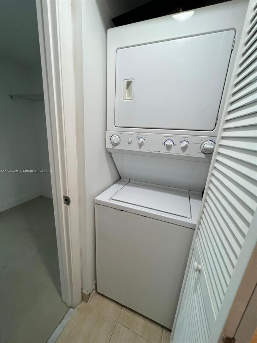 1750 N Bayshore Dr 2305, Miami, Florida 33132, 1 Bedroom Bedrooms, ,1 BathroomBathrooms,Residential,For Sale,1750 N Bayshore Dr 2305,A11546481