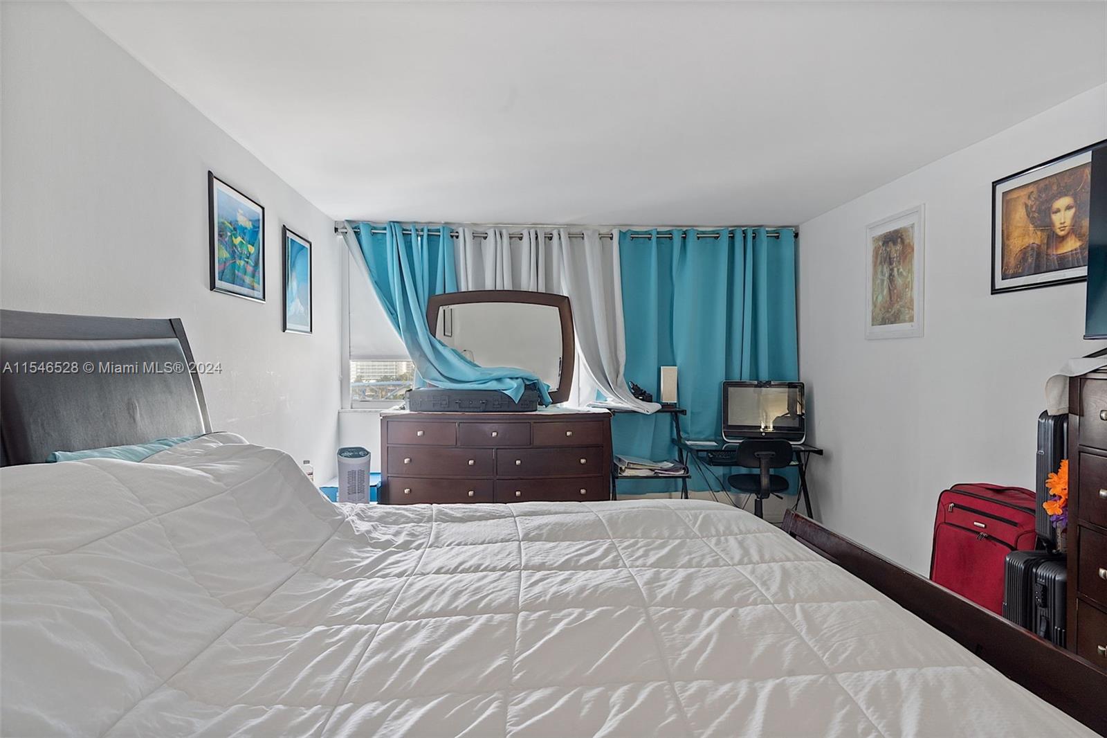 1880 S Ocean Dr 805, Hallandale Beach, Florida 33009, 1 Bedroom Bedrooms, ,1 BathroomBathrooms,Residential,For Sale,1880 S Ocean Dr 805,A11546528