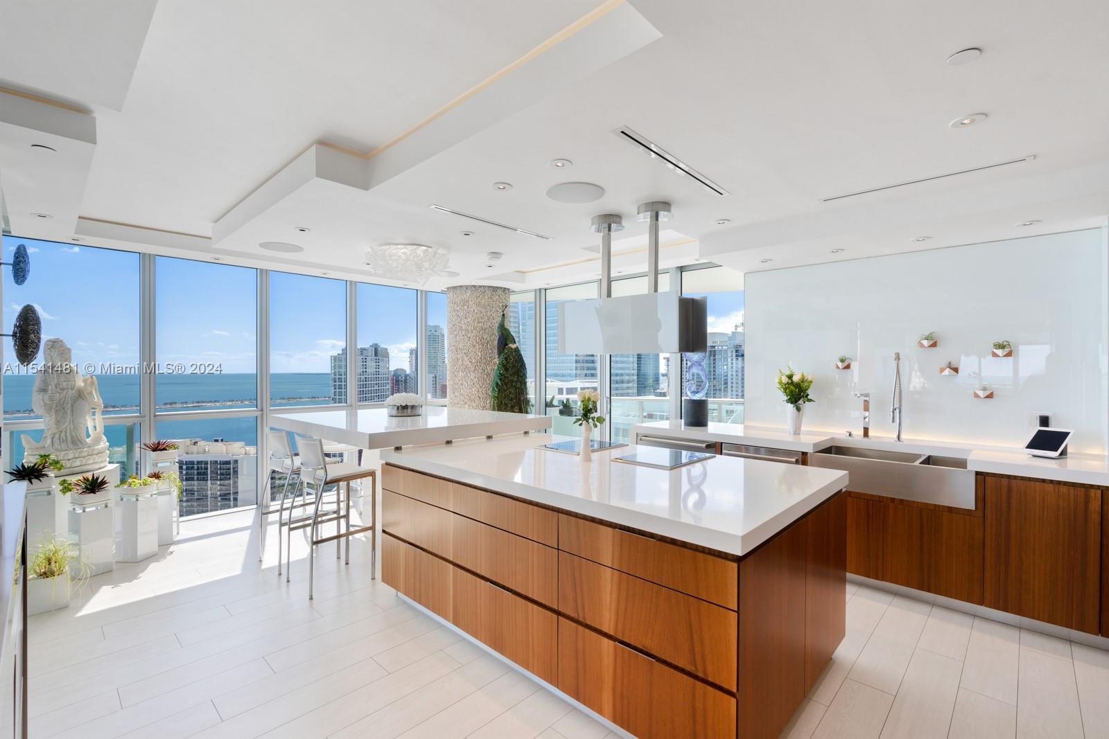 1331 Brickell Bay Dr, Miami, FL, 33131 United States, 4 Bedrooms Bedrooms, ,4 BathroomsBathrooms,Residential,For Sale,Brickell Bay Dr,A11541481