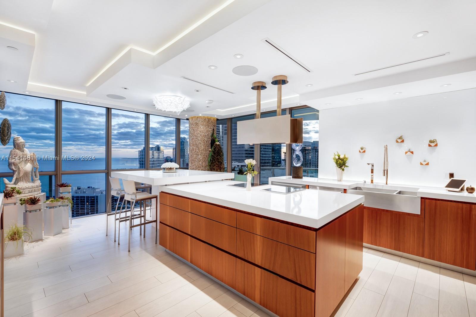 1331 Brickell Bay Dr, Miami, FL, 33131 United States, 4 Bedrooms Bedrooms, ,4 BathroomsBathrooms,Residential,For Sale,Brickell Bay Dr,A11541481