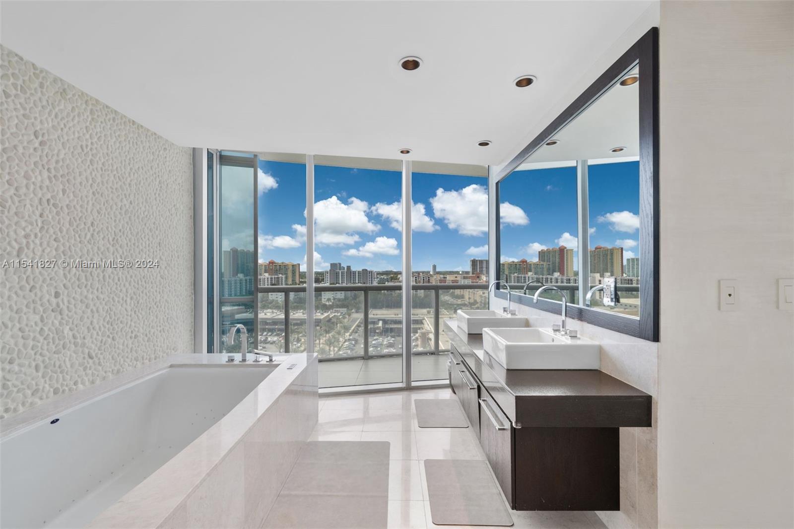 17121 Collins Ave, Sunny Isles Beach, FL, 33160 United States, 3 Bedrooms Bedrooms, ,3 BathroomsBathrooms,Residential,For Sale,Collins Ave,A11541827