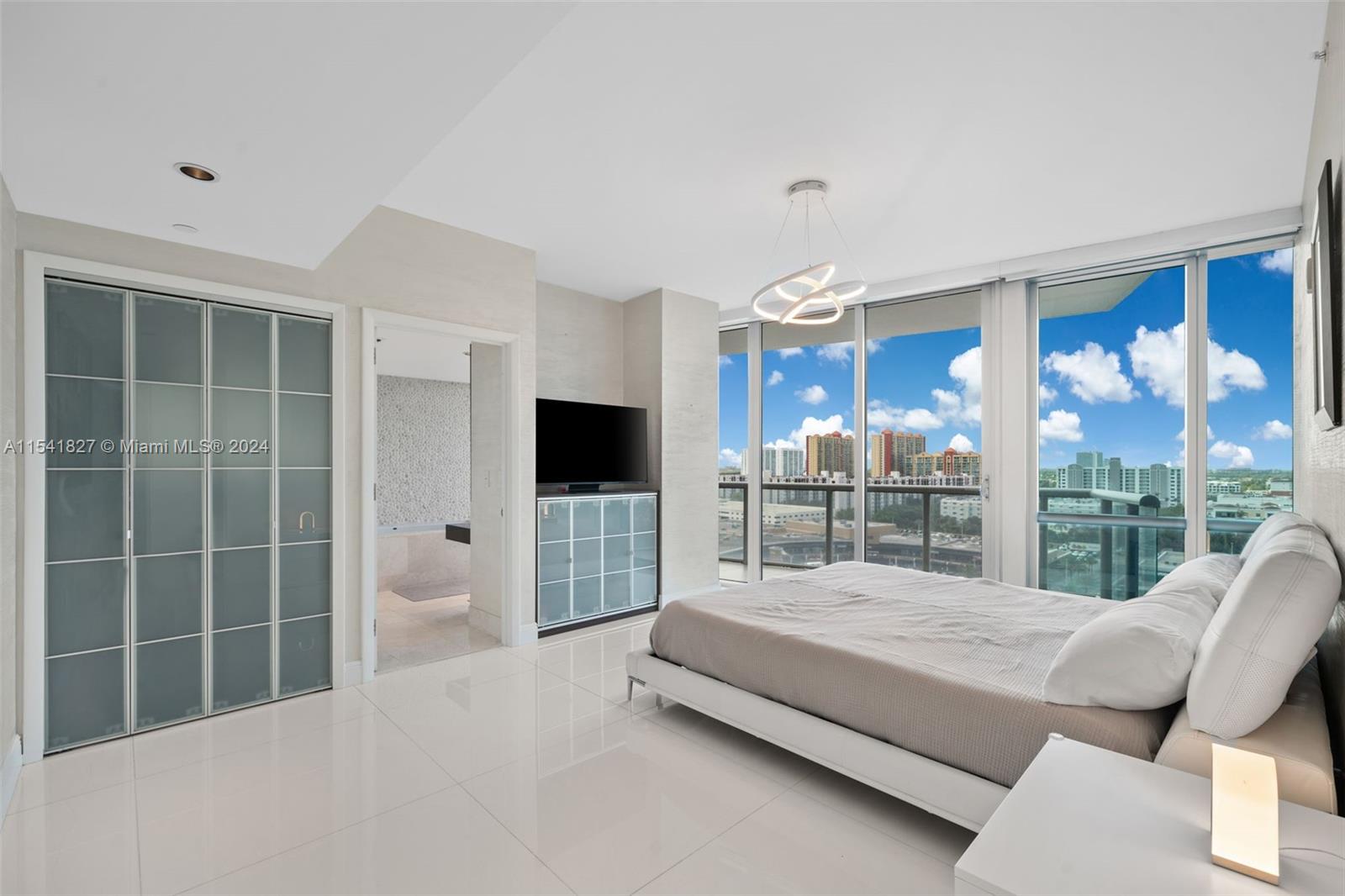 17121 Collins Ave, Sunny Isles Beach, FL, 33160 United States, 3 Bedrooms Bedrooms, ,3 BathroomsBathrooms,Residential,For Sale,Collins Ave,A11541827