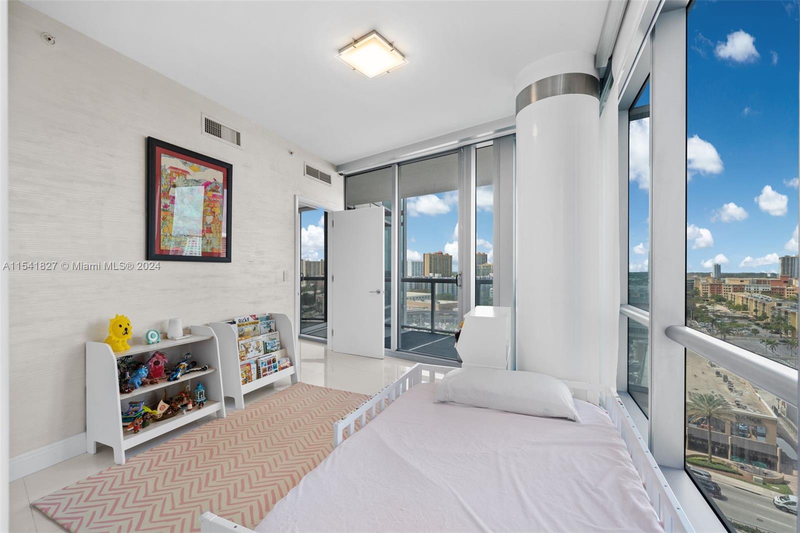 17121 Collins Ave, Sunny Isles Beach, FL, 33160 United States, 3 Bedrooms Bedrooms, ,3 BathroomsBathrooms,Residential,For Sale,Collins Ave,A11541827