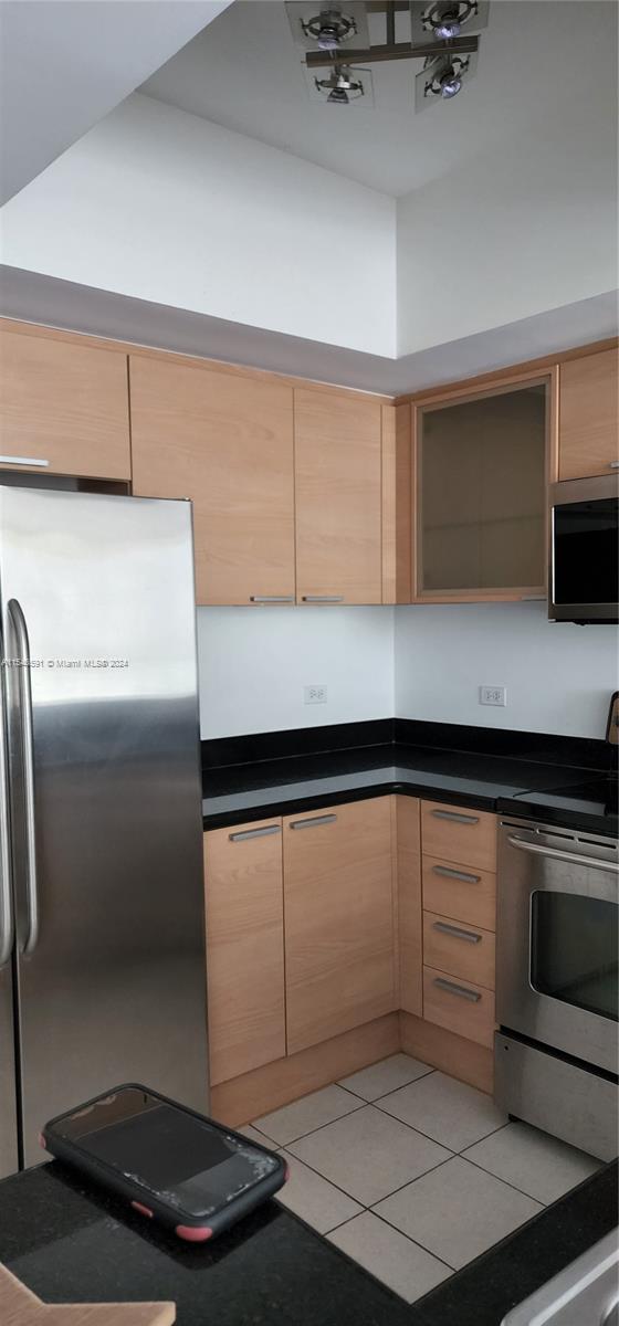 140 S Dixie Hwy 933, Hollywood, Florida 33020, 1 Bedroom Bedrooms, ,1 BathroomBathrooms,Residentiallease,For Rent,140 S Dixie Hwy 933,A11546591