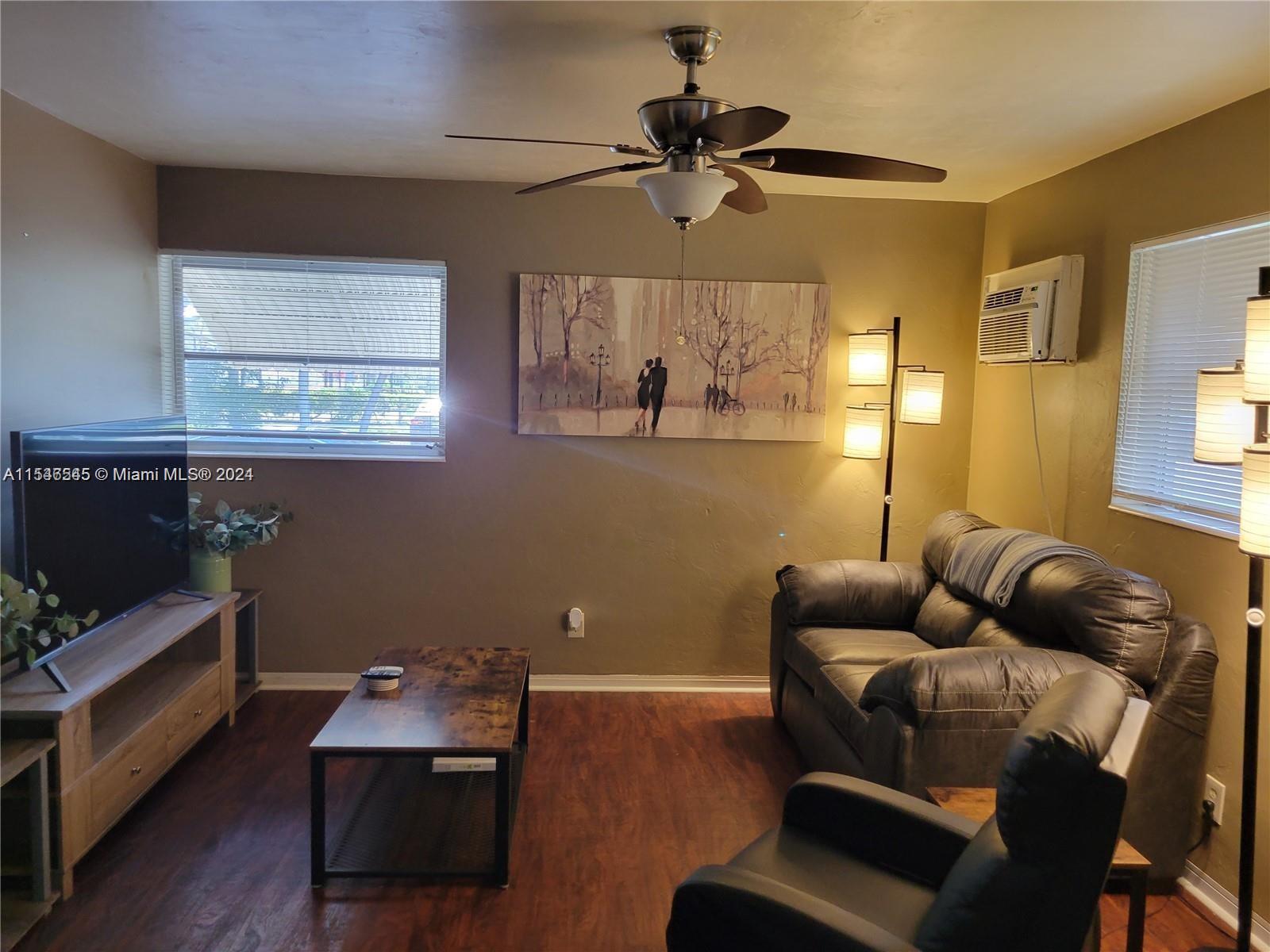 1701 Shenandoah St 2, Hollywood, Florida 33020, 1 Bedroom Bedrooms, ,1 BathroomBathrooms,Residentiallease,For Rent,1701 Shenandoah St 2,A11546545