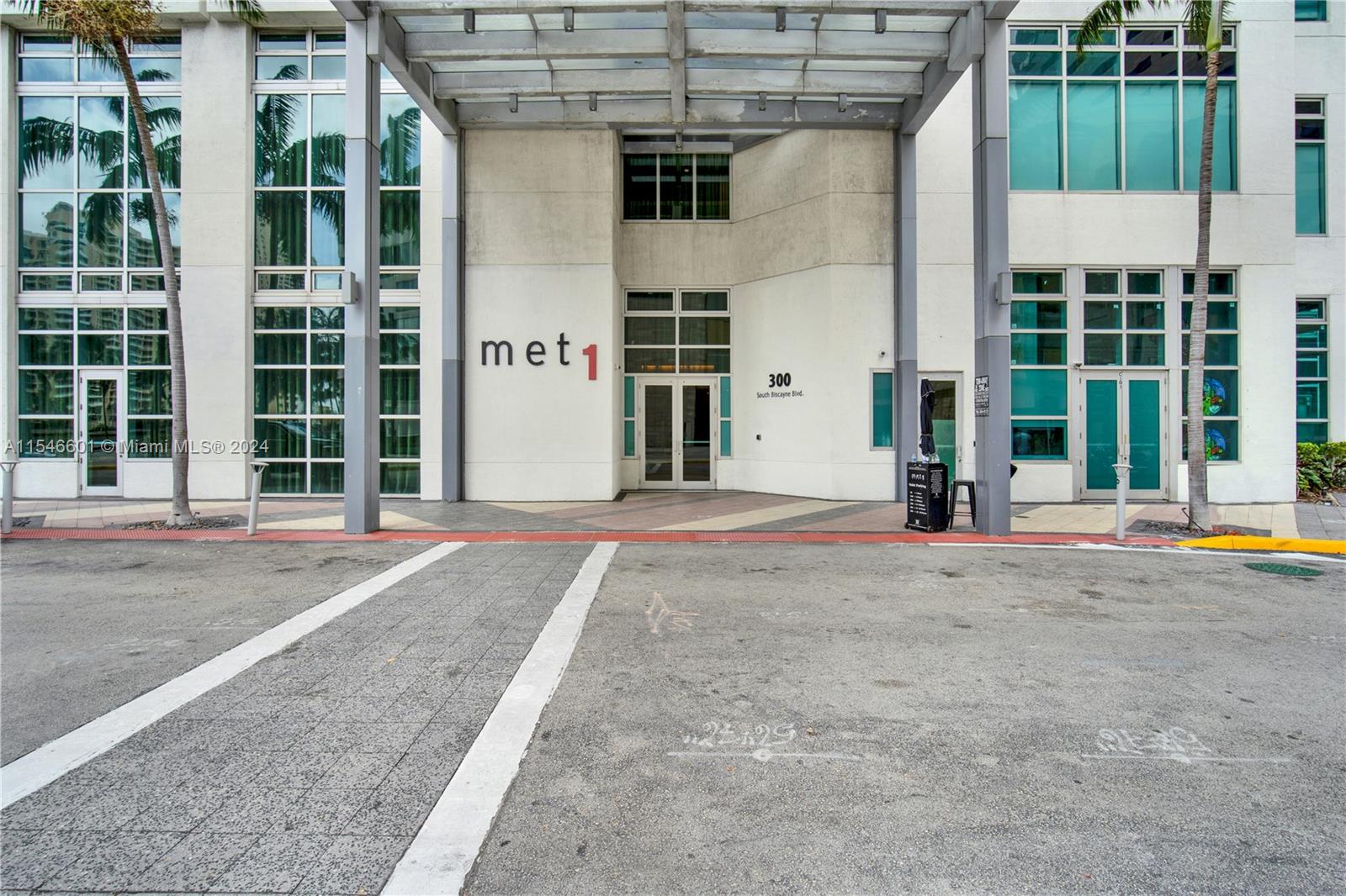 300 S Biscayne Blvd T-3406, Miami, Florida 33131, 2 Bedrooms Bedrooms, ,2 BathroomsBathrooms,Residentiallease,For Rent,300 S Biscayne Blvd T-3406,A11546601