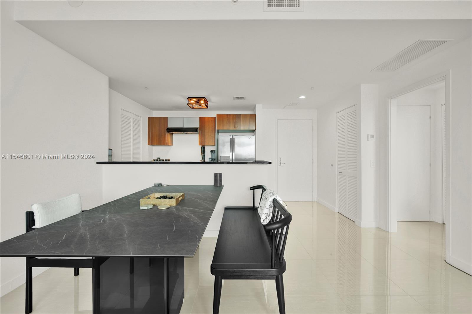 300 S Biscayne Blvd T-3406, Miami, Florida 33131, 2 Bedrooms Bedrooms, ,2 BathroomsBathrooms,Residentiallease,For Rent,300 S Biscayne Blvd T-3406,A11546601