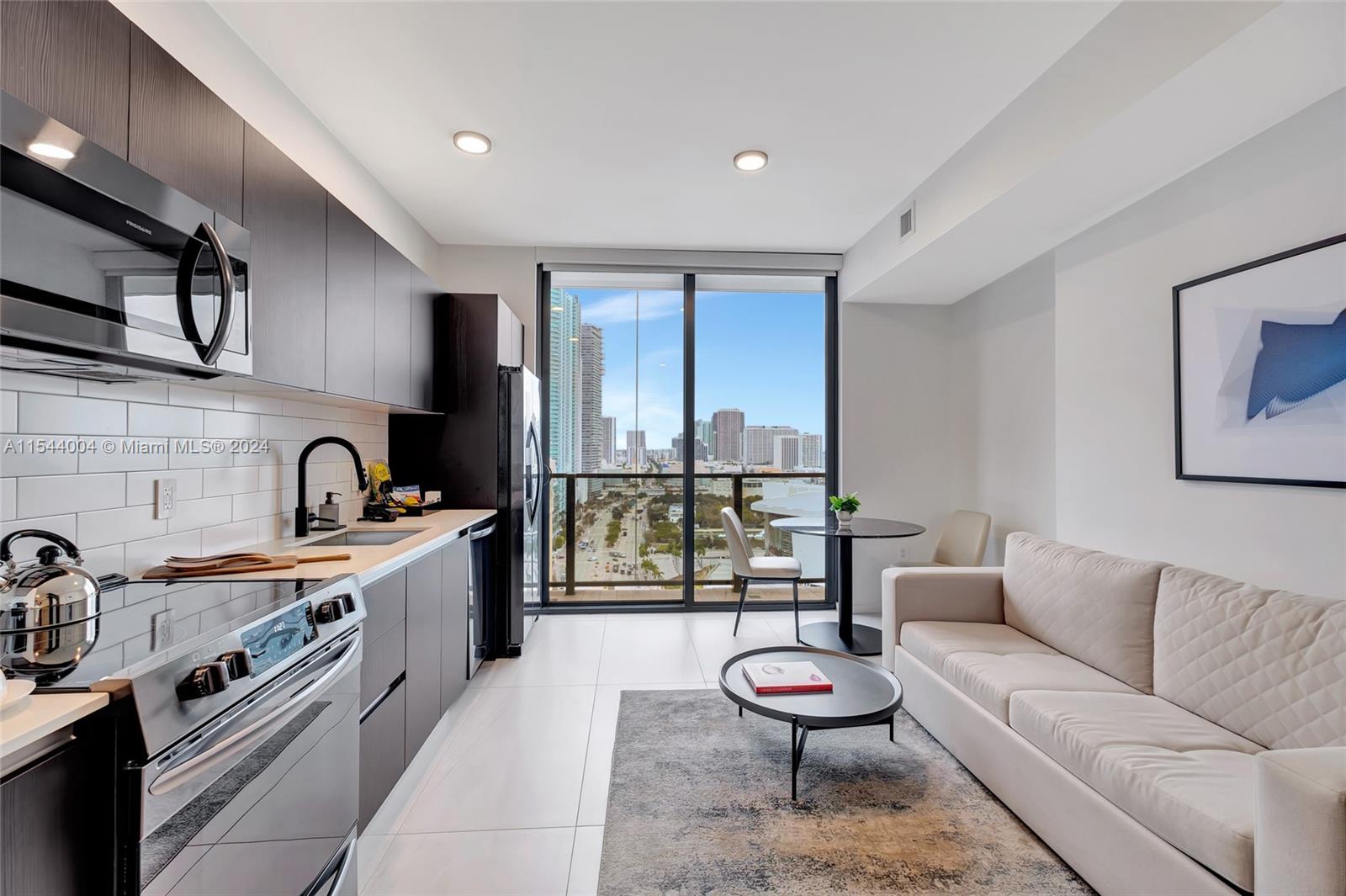 398 NE 5 1407, Miami, Florida 33132, ,1 BathroomBathrooms,Residentiallease,For Rent,398 NE 5 1407,A11544004