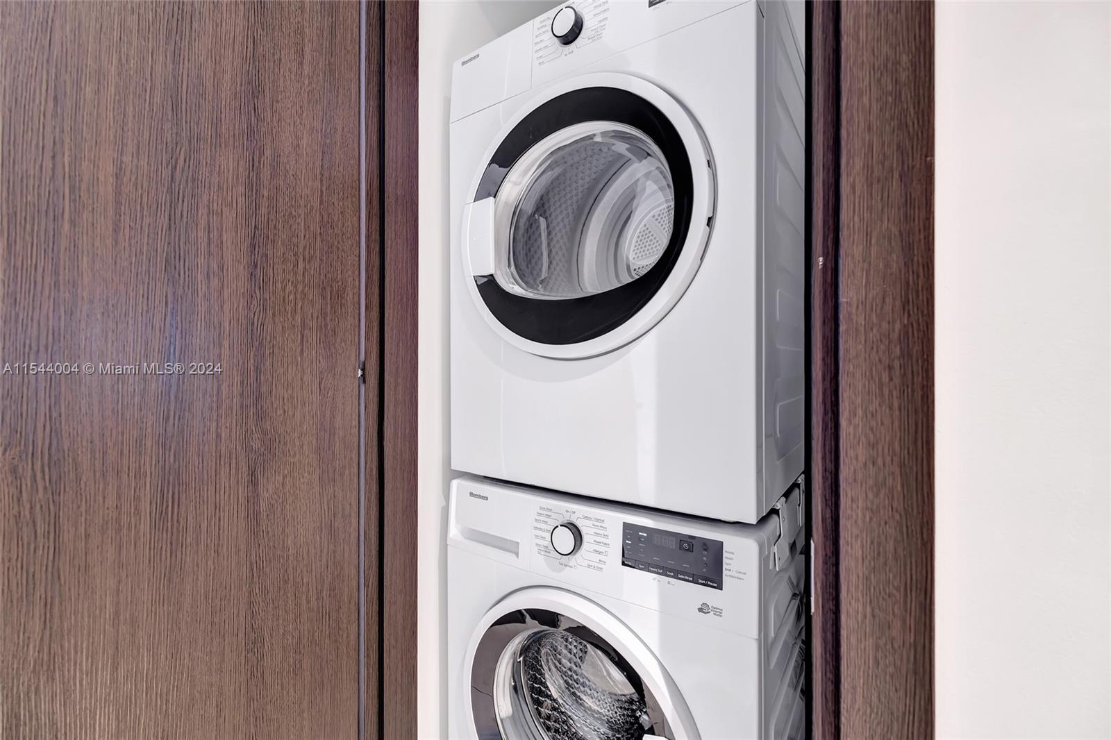 398 NE 5 1407, Miami, Florida 33132, ,1 BathroomBathrooms,Residentiallease,For Rent,398 NE 5 1407,A11544004