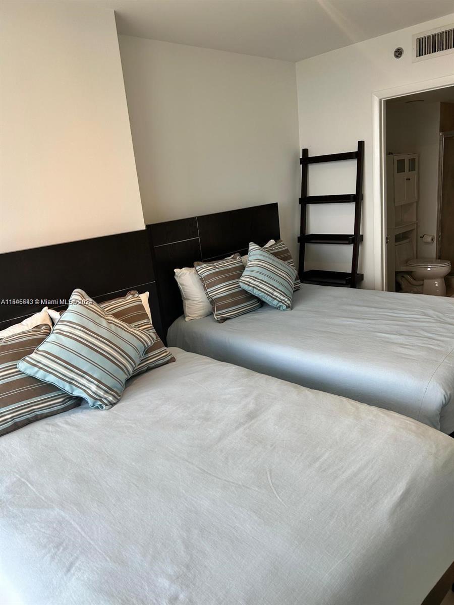 1800 S Ocean Dr 2808, Hallandale Beach, Florida 33009, 3 Bedrooms Bedrooms, ,3 BathroomsBathrooms,Residentiallease,For Rent,1800 S Ocean Dr 2808,A11546643