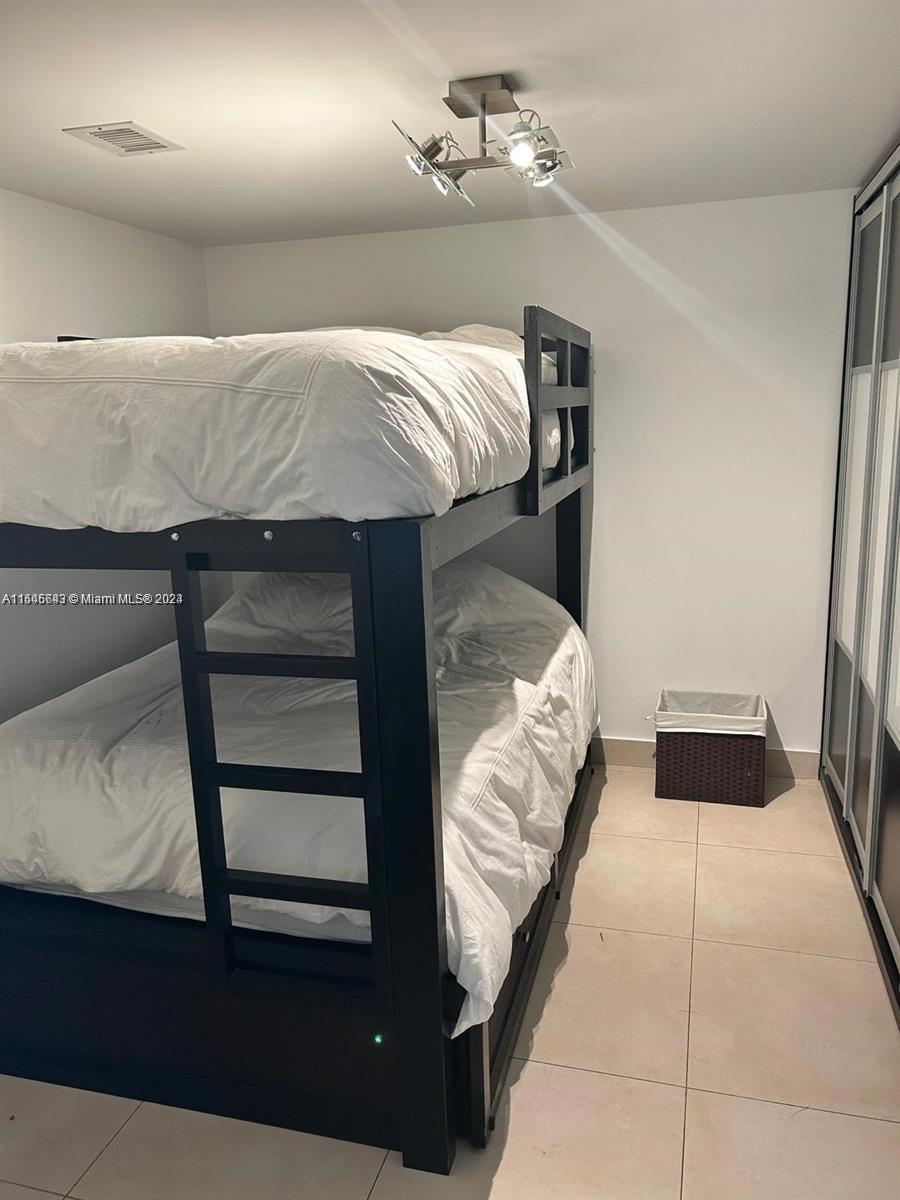1800 S Ocean Dr 2808, Hallandale Beach, Florida 33009, 3 Bedrooms Bedrooms, ,3 BathroomsBathrooms,Residentiallease,For Rent,1800 S Ocean Dr 2808,A11546643