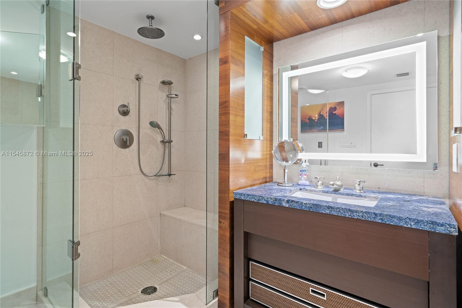 6801 Collins Ave 1206, Miami Beach, Florida 33141, 2 Bedrooms Bedrooms, ,2 BathroomsBathrooms,Residential,For Sale,6801 Collins Ave 1206,A11545872