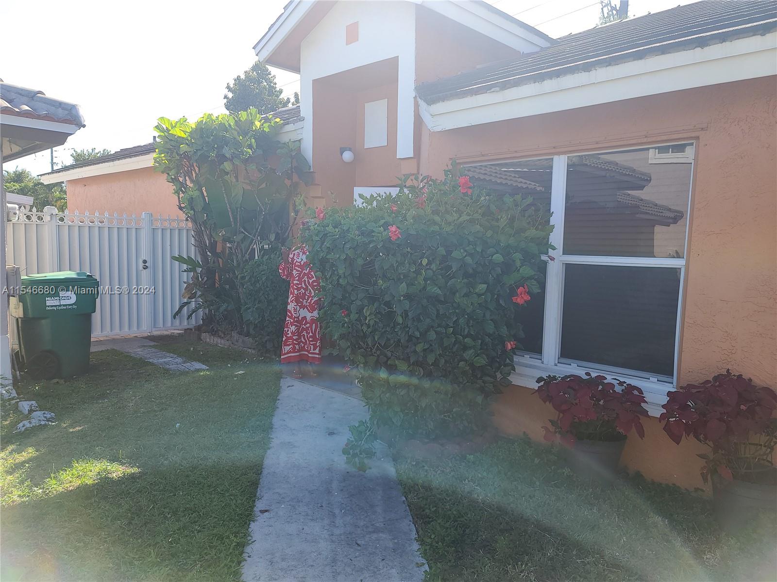 5680 NW 187th St, Miami Gardens, FL 33055