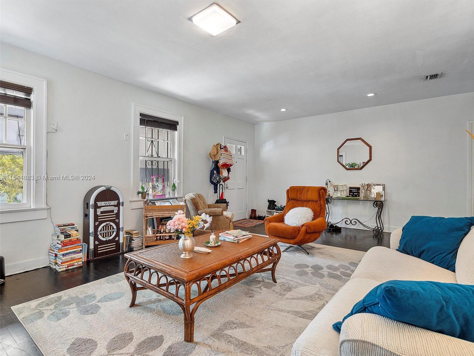 405 SW 11th Ave, Miami, Florida 33130, 6 Bedrooms Bedrooms, ,4 BathroomsBathrooms,Residential,For Sale,405 SW 11th Ave,A11544883