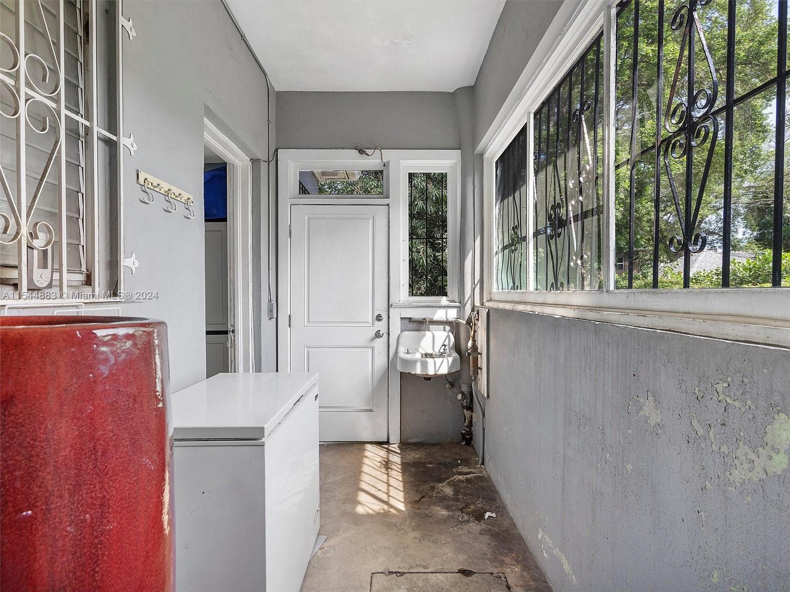 405 SW 11th Ave, Miami, Florida 33130, 6 Bedrooms Bedrooms, ,4 BathroomsBathrooms,Residential,For Sale,405 SW 11th Ave,A11544883