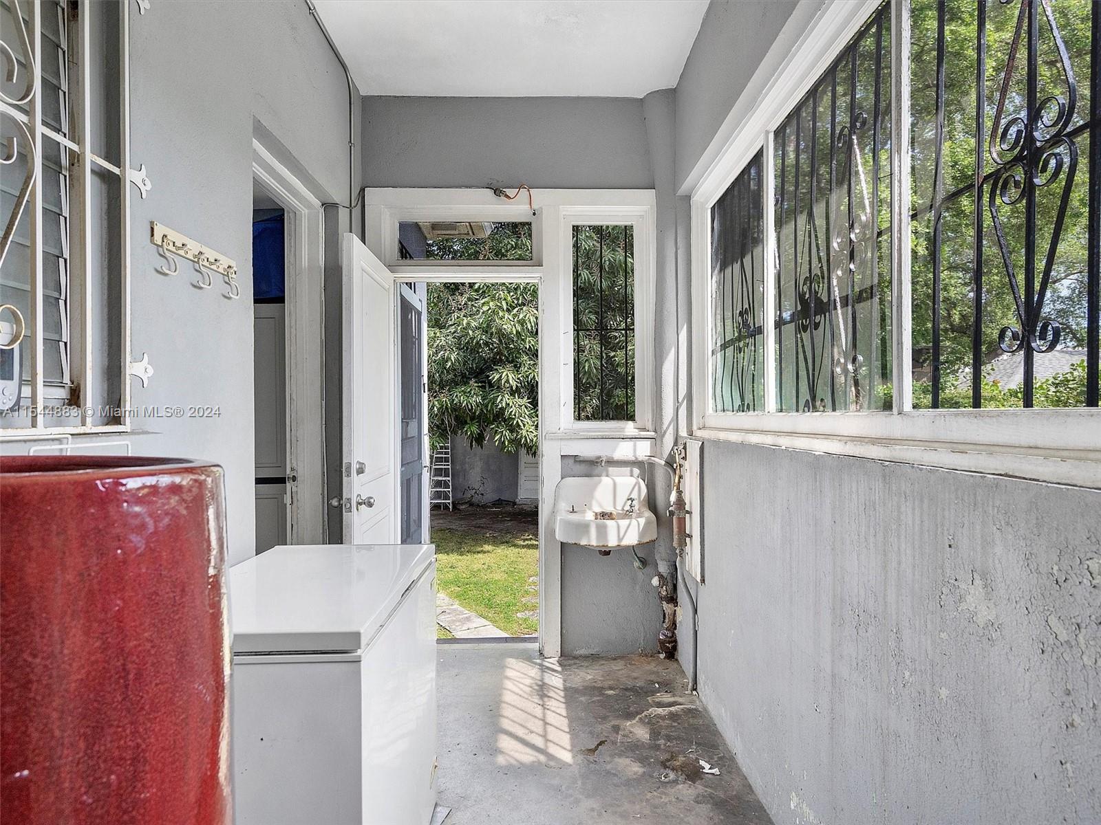 405 SW 11th Ave, Miami, Florida 33130, 6 Bedrooms Bedrooms, ,4 BathroomsBathrooms,Residential,For Sale,405 SW 11th Ave,A11544883