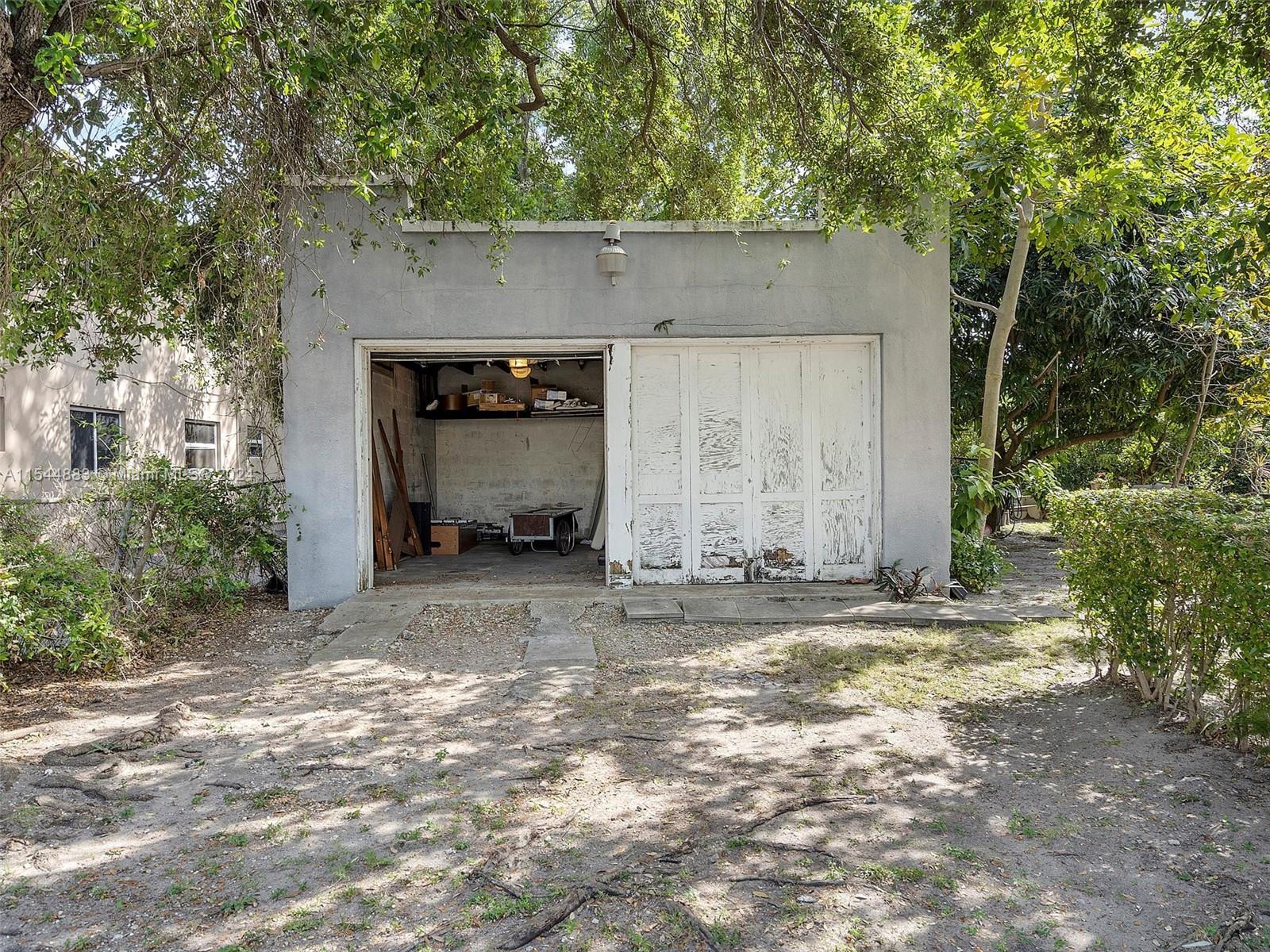 405 SW 11th Ave, Miami, Florida 33130, 6 Bedrooms Bedrooms, ,4 BathroomsBathrooms,Residential,For Sale,405 SW 11th Ave,A11544883