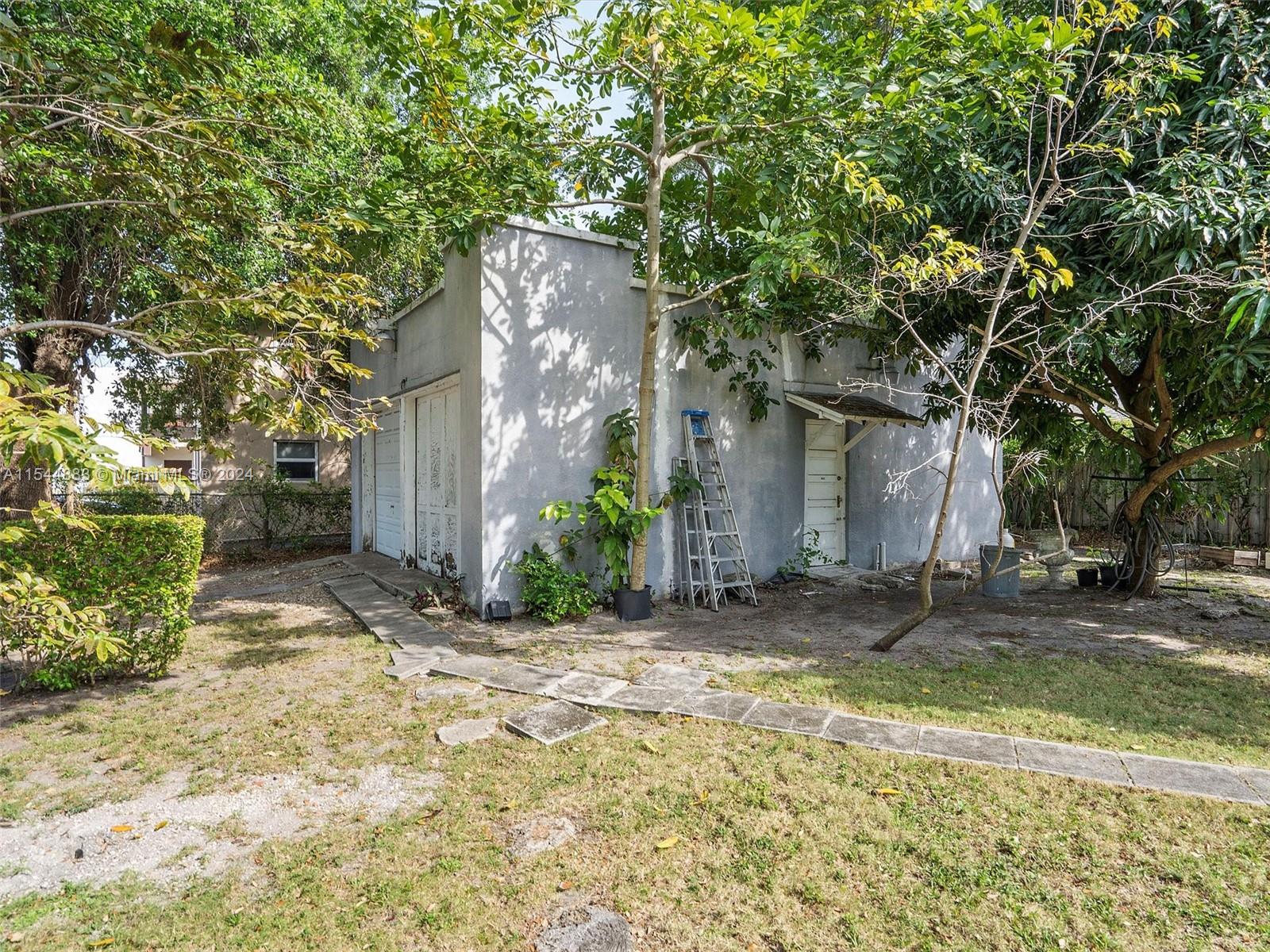 405 SW 11th Ave, Miami, Florida 33130, 6 Bedrooms Bedrooms, ,4 BathroomsBathrooms,Residential,For Sale,405 SW 11th Ave,A11544883