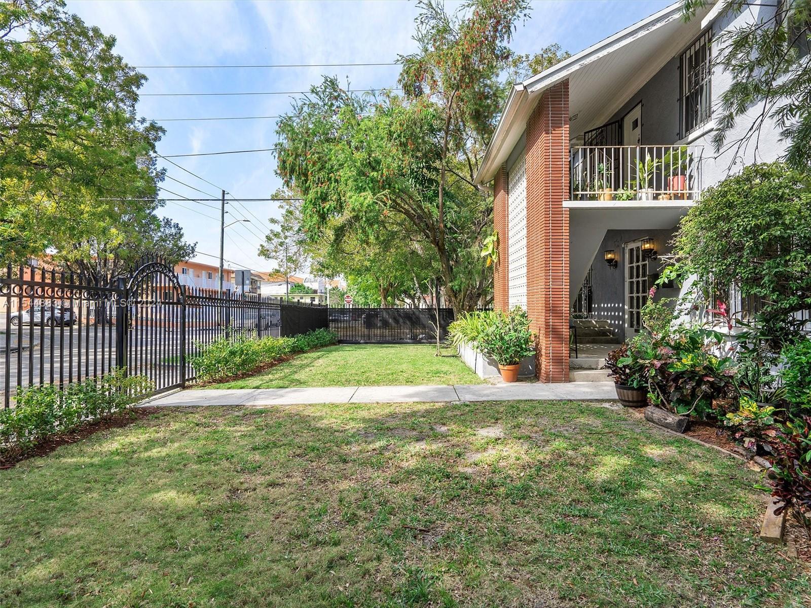 405 SW 11th Ave, Miami, Florida 33130, 6 Bedrooms Bedrooms, ,4 BathroomsBathrooms,Residential,For Sale,405 SW 11th Ave,A11544883