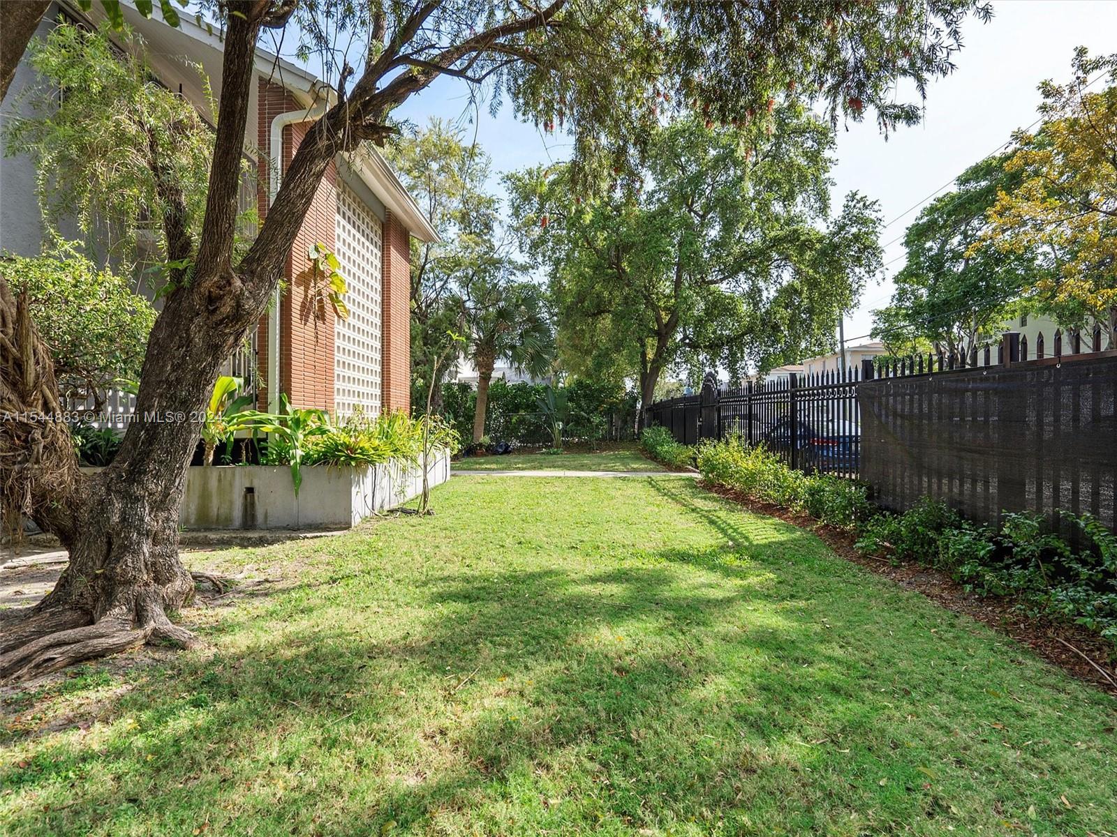 405 SW 11th Ave, Miami, Florida 33130, 6 Bedrooms Bedrooms, ,4 BathroomsBathrooms,Residential,For Sale,405 SW 11th Ave,A11544883
