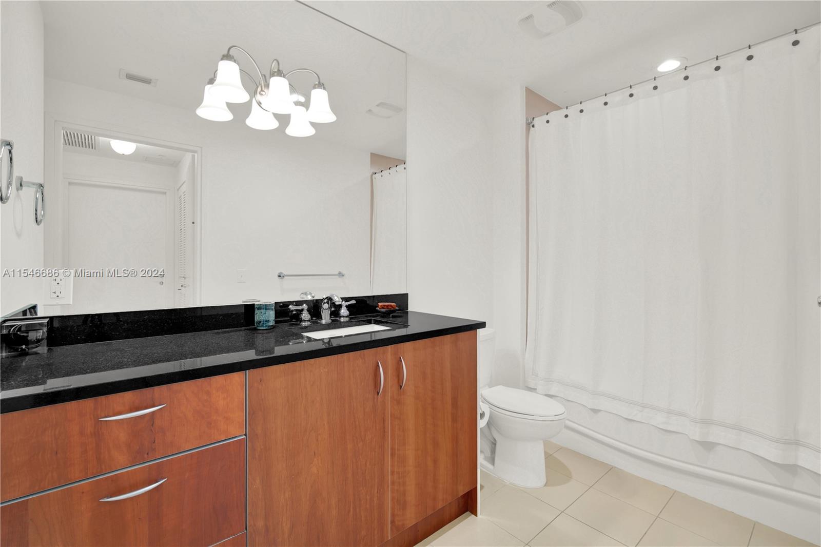 300 S Biscayne Blvd T-3406, Miami, Florida 33131, 2 Bedrooms Bedrooms, ,2 BathroomsBathrooms,Residential,For Sale,300 S Biscayne Blvd T-3406,A11546686