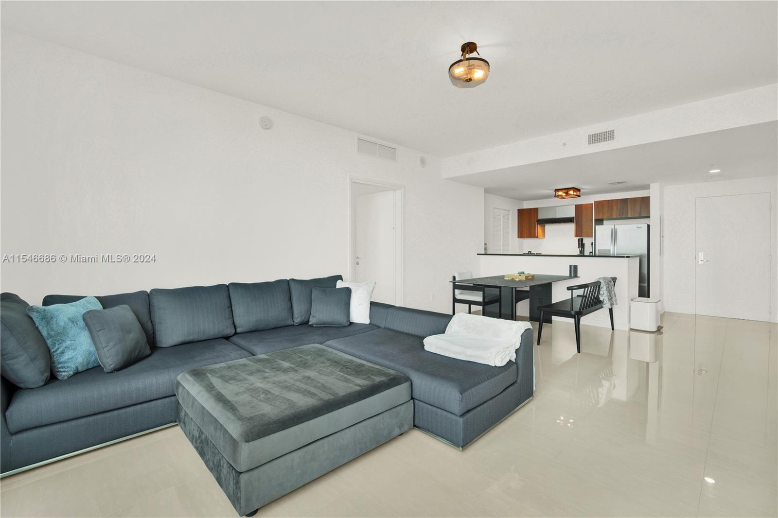 300 S Biscayne Blvd T-3406, Miami, Florida 33131, 2 Bedrooms Bedrooms, ,2 BathroomsBathrooms,Residential,For Sale,300 S Biscayne Blvd T-3406,A11546686
