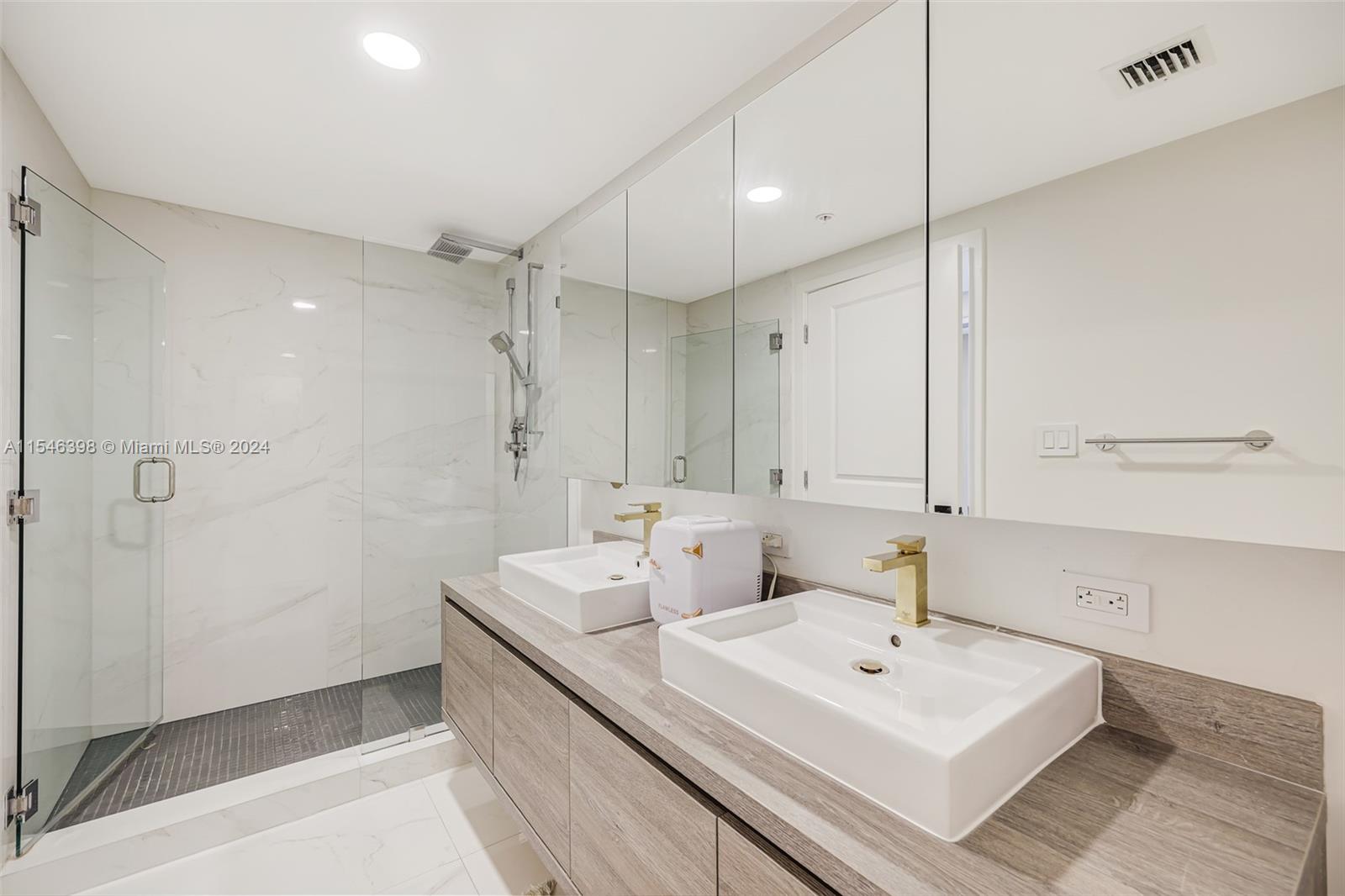 400 Sunny Isles Blvd 920, Sunny Isles Beach, Florida 33160, 3 Bedrooms Bedrooms, ,3 BathroomsBathrooms,Residential,For Sale,400 Sunny Isles Blvd 920,A11546398
