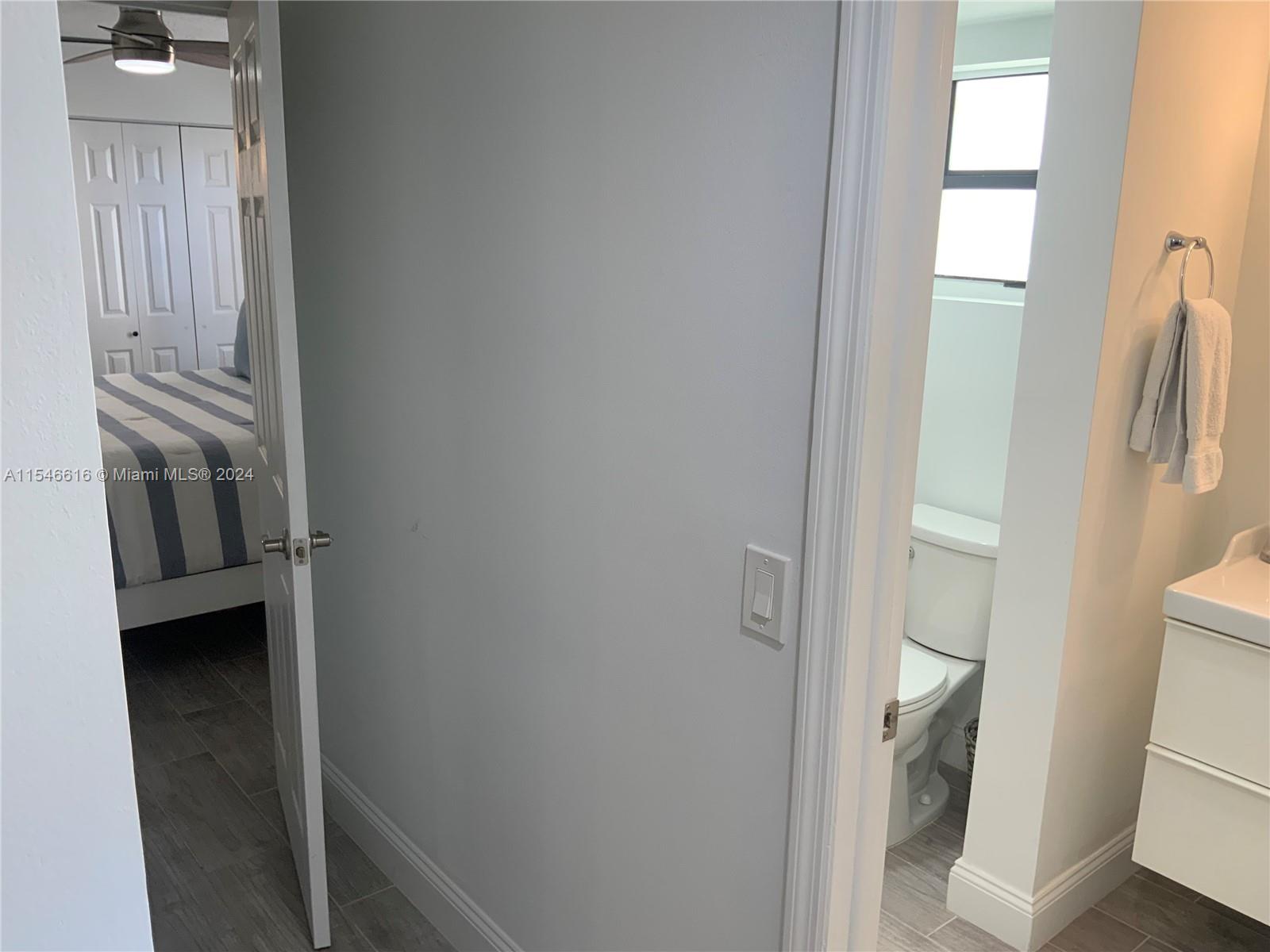 6444 Collins Ave A6, Miami Beach, Florida 33141, 2 Bedrooms Bedrooms, ,2 BathroomsBathrooms,Residentiallease,For Rent,6444 Collins Ave A6,A11546616
