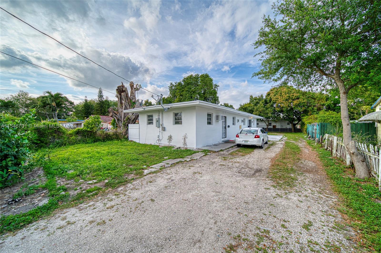 555 NW 94 St  For Sale A11546701, FL