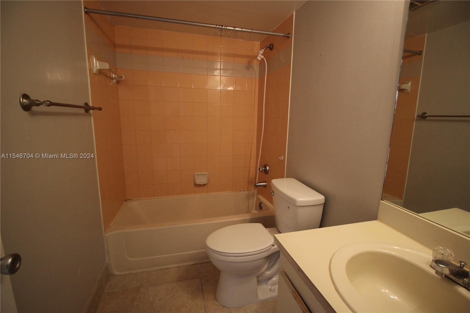 8670 NW 6th Ln 4-210, Miami, Florida 33126, 2 Bedrooms Bedrooms, ,2 BathroomsBathrooms,Residential,For Sale,8670 NW 6th Ln 4-210,A11546704