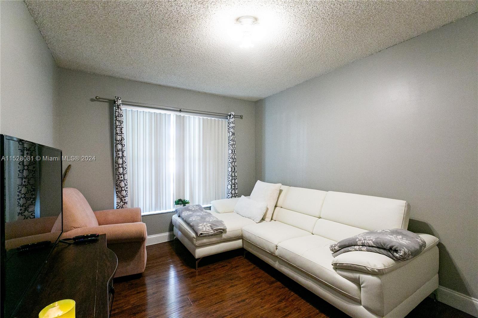 Listing Photo 16