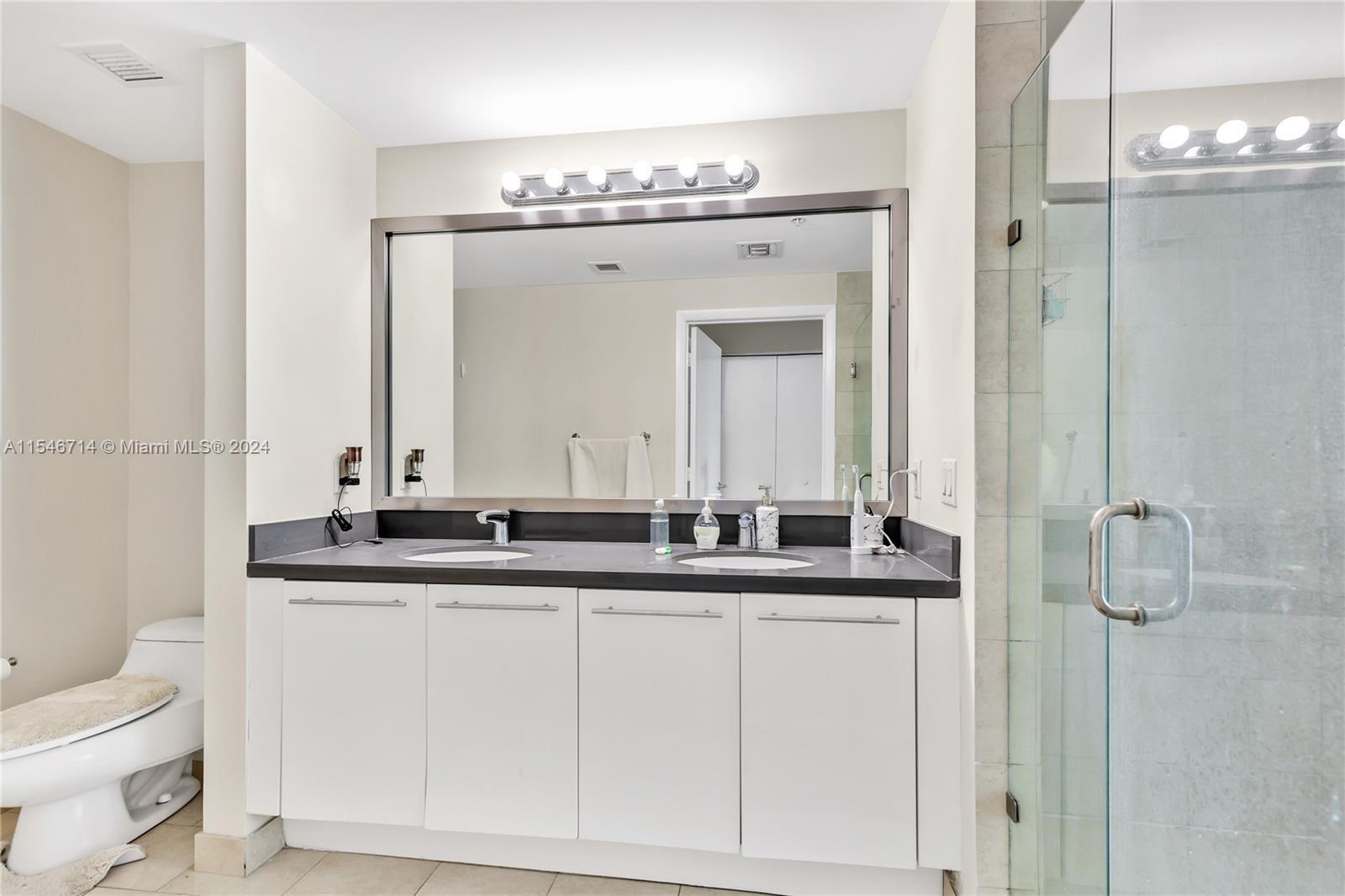 90 SW 3rd St 3303, Miami, Florida 33130, 2 Bedrooms Bedrooms, ,2 BathroomsBathrooms,Residentiallease,For Rent,90 SW 3rd St 3303,A11546714